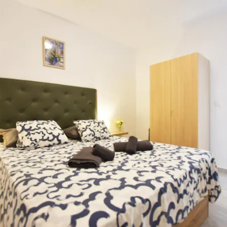 Book Jet - Lomas Sunny Homes Apartment